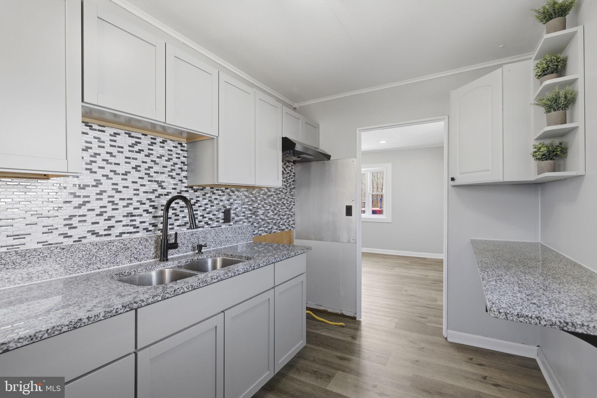 ROYAL ACRES - Residential