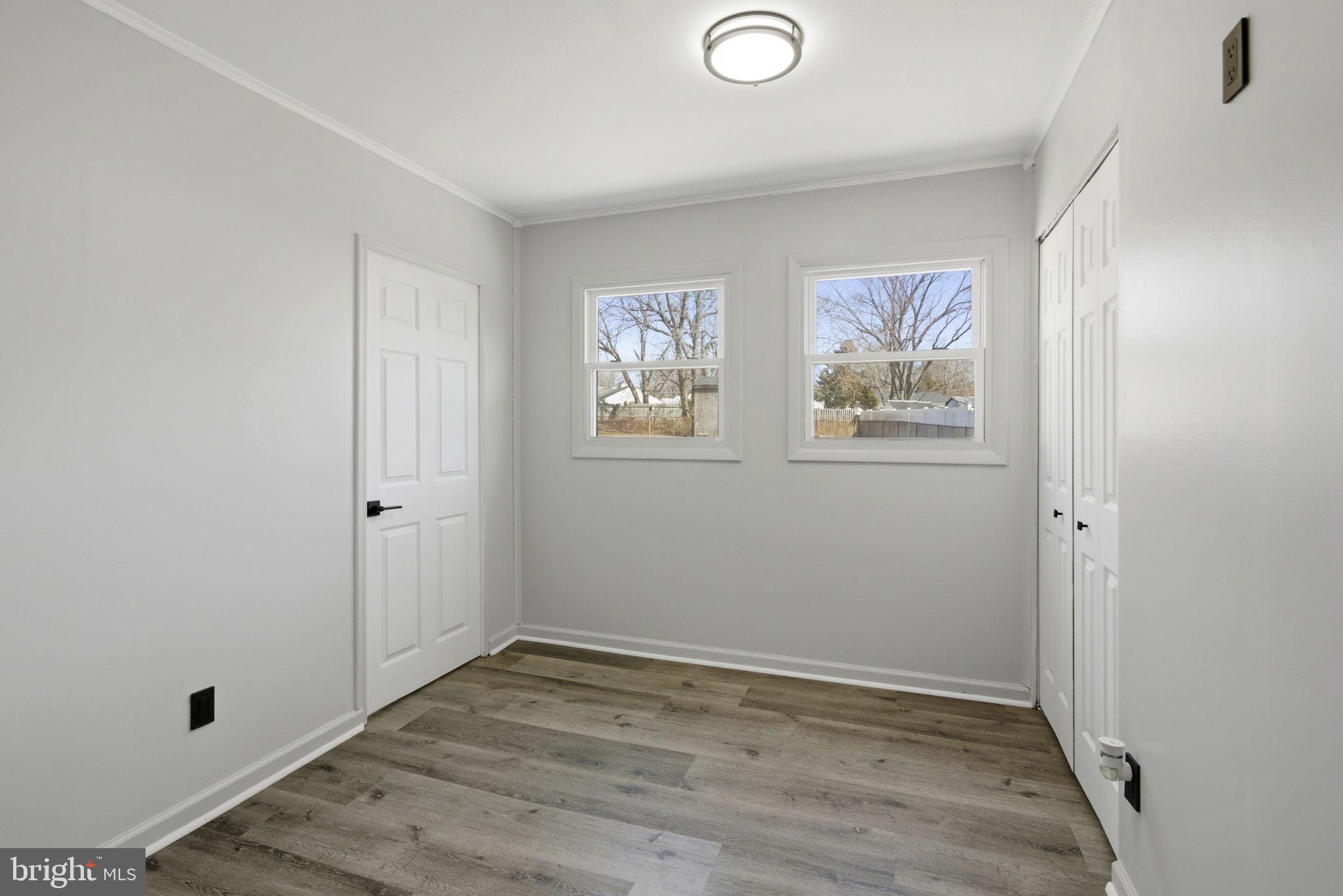 ROYAL ACRES - Residential