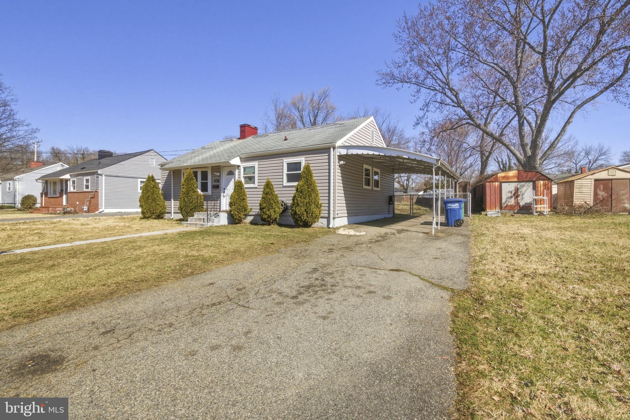 ROYAL ACRES - Residential