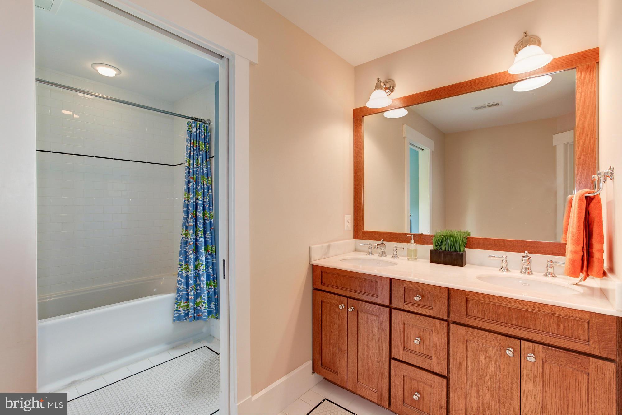 GLEN MAR PARK - Residential