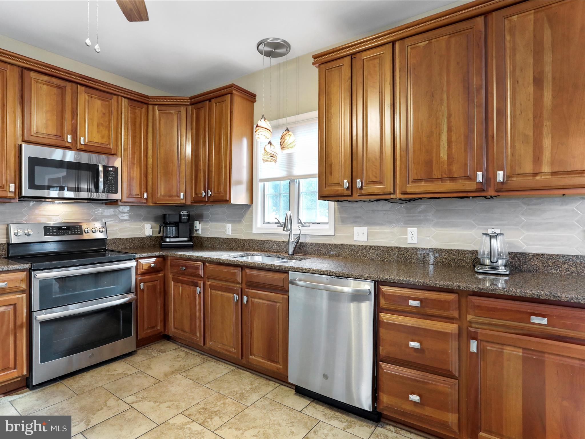 MAJESTIC RIDGE - Residential