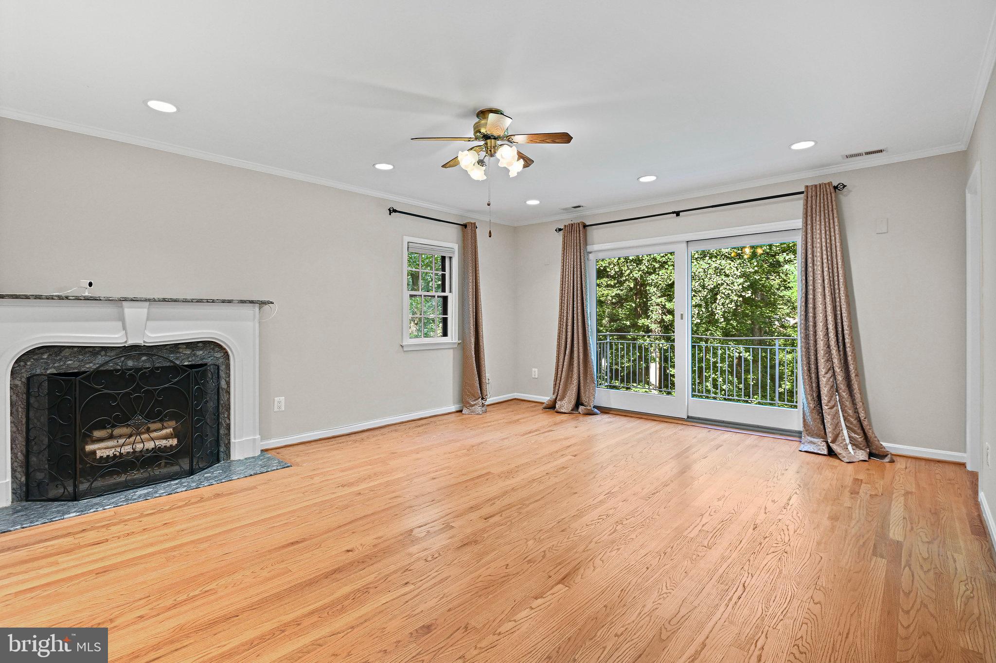 RIVER OAKS - Residential Lease