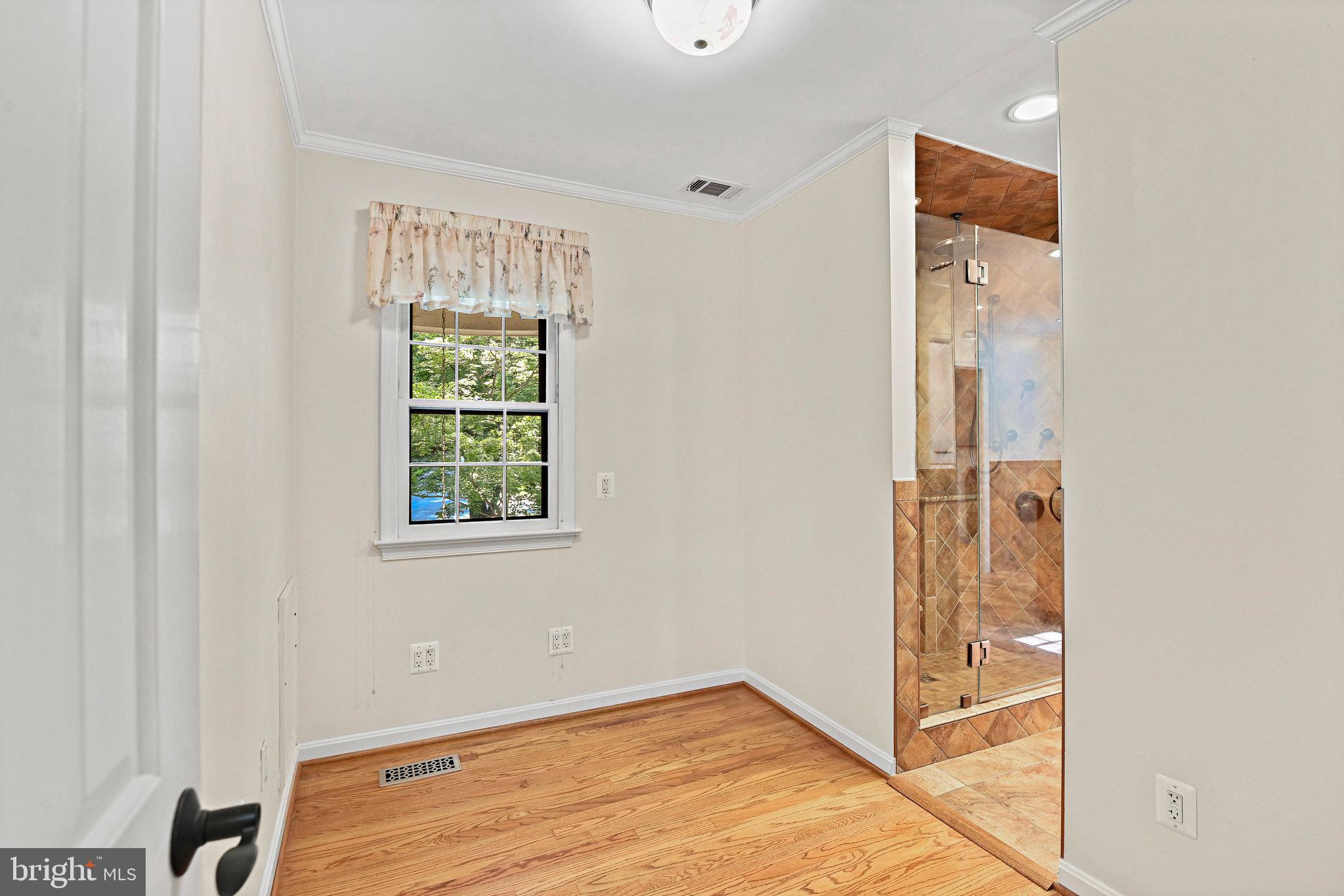 RIVER OAKS - Residential Lease