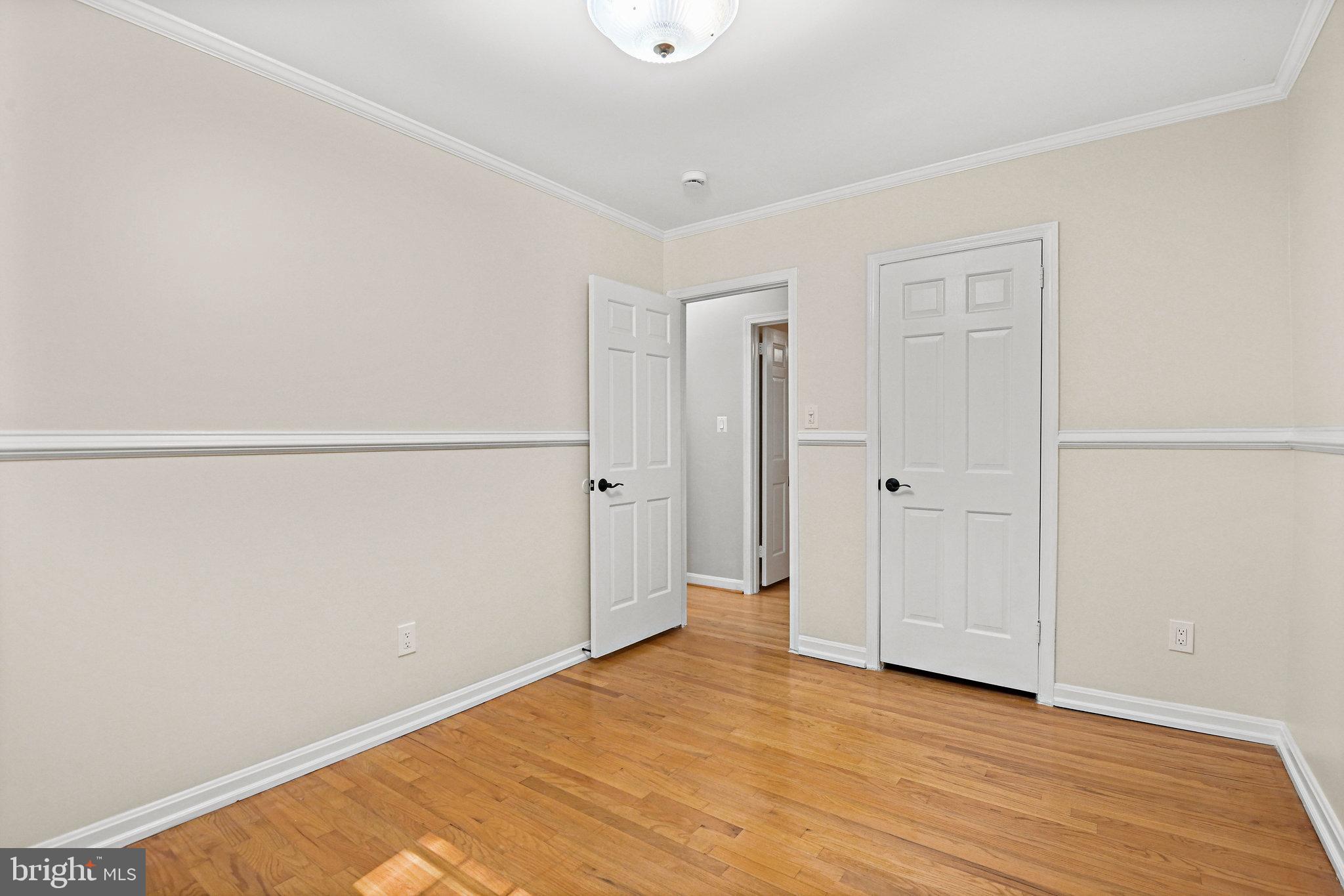 RIVER OAKS - Residential Lease