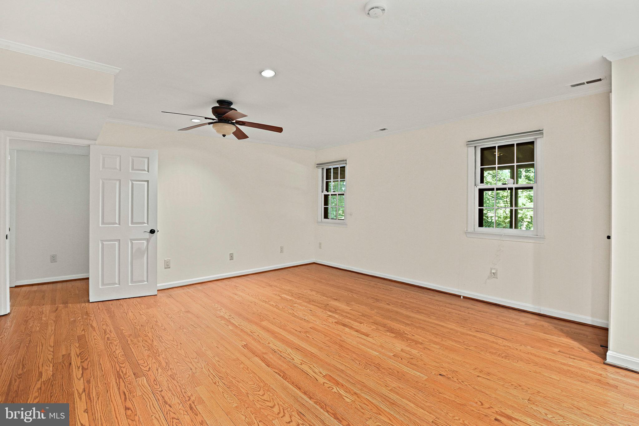 RIVER OAKS - Residential Lease