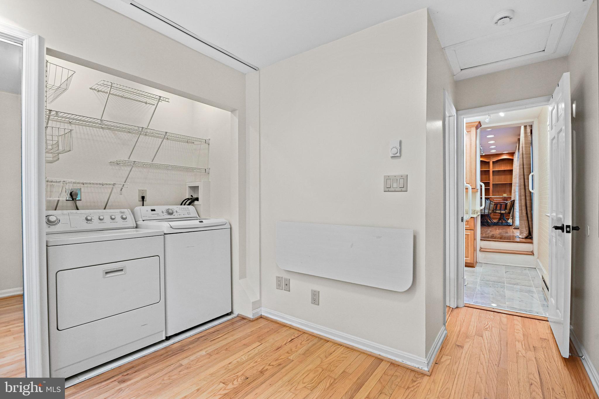 RIVER OAKS - Residential Lease