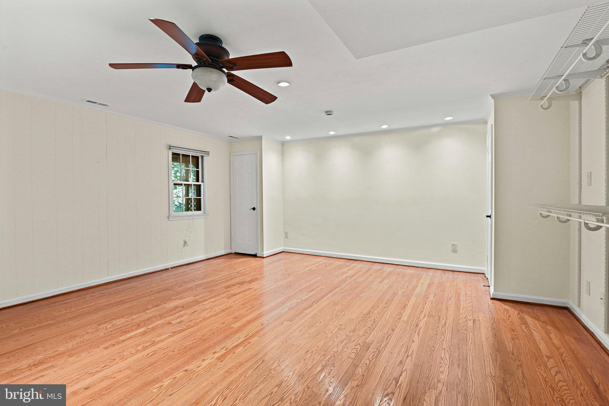 RIVER OAKS - Residential Lease