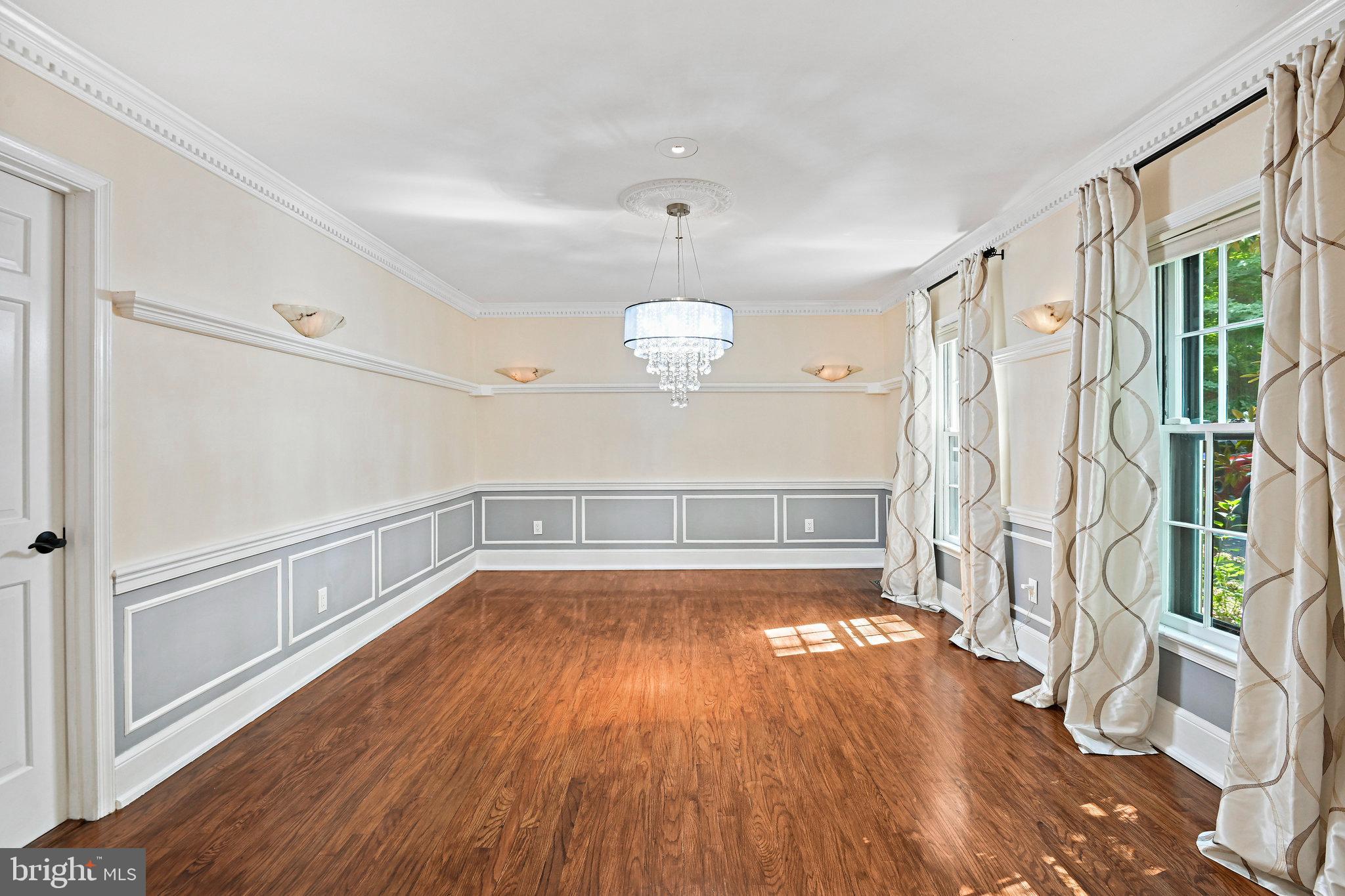 RIVER OAKS - Residential Lease