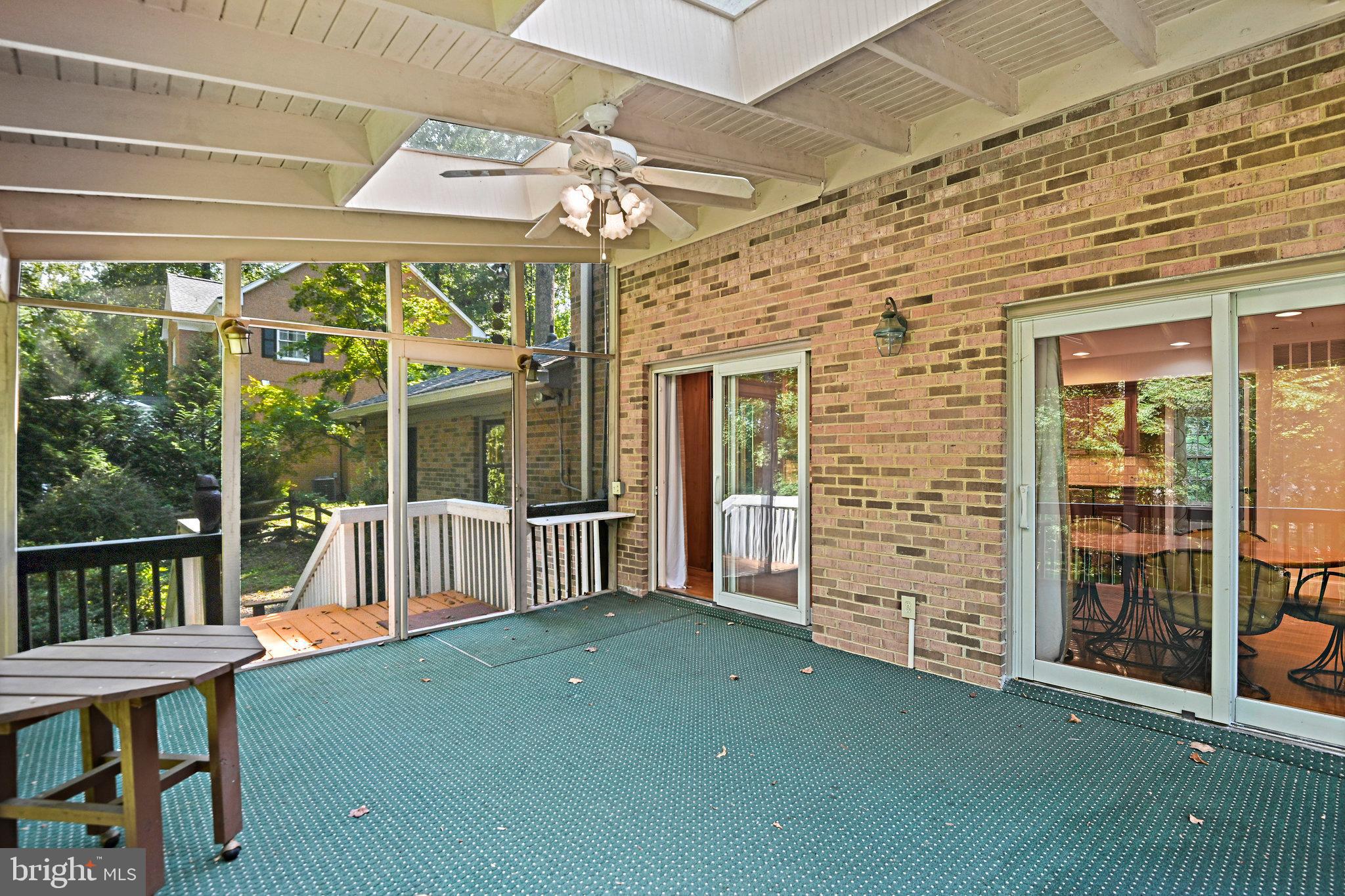 RIVER OAKS - Residential Lease