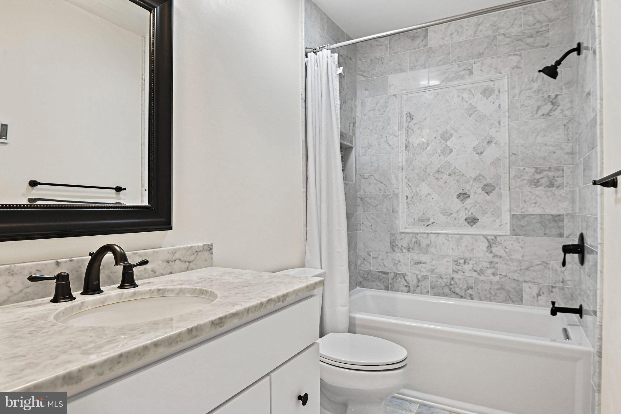 RIVER OAKS - Residential Lease