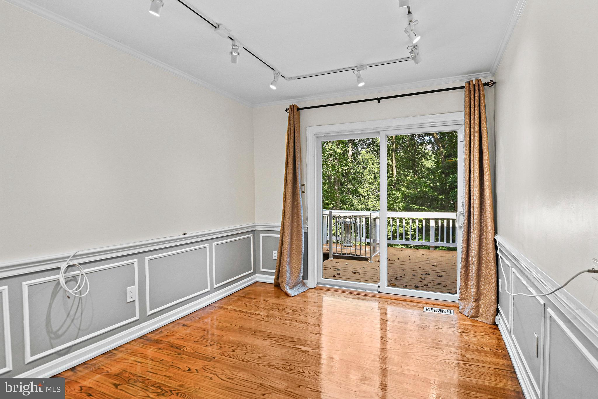 RIVER OAKS - Residential Lease