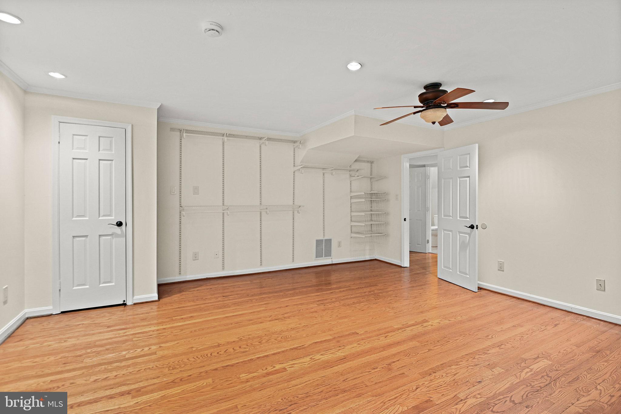 RIVER OAKS - Residential Lease