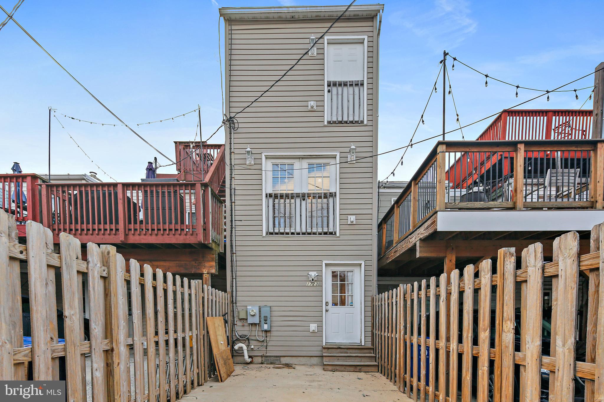 FEDERAL HILL HISTORIC DISTRICT - Residential Lease