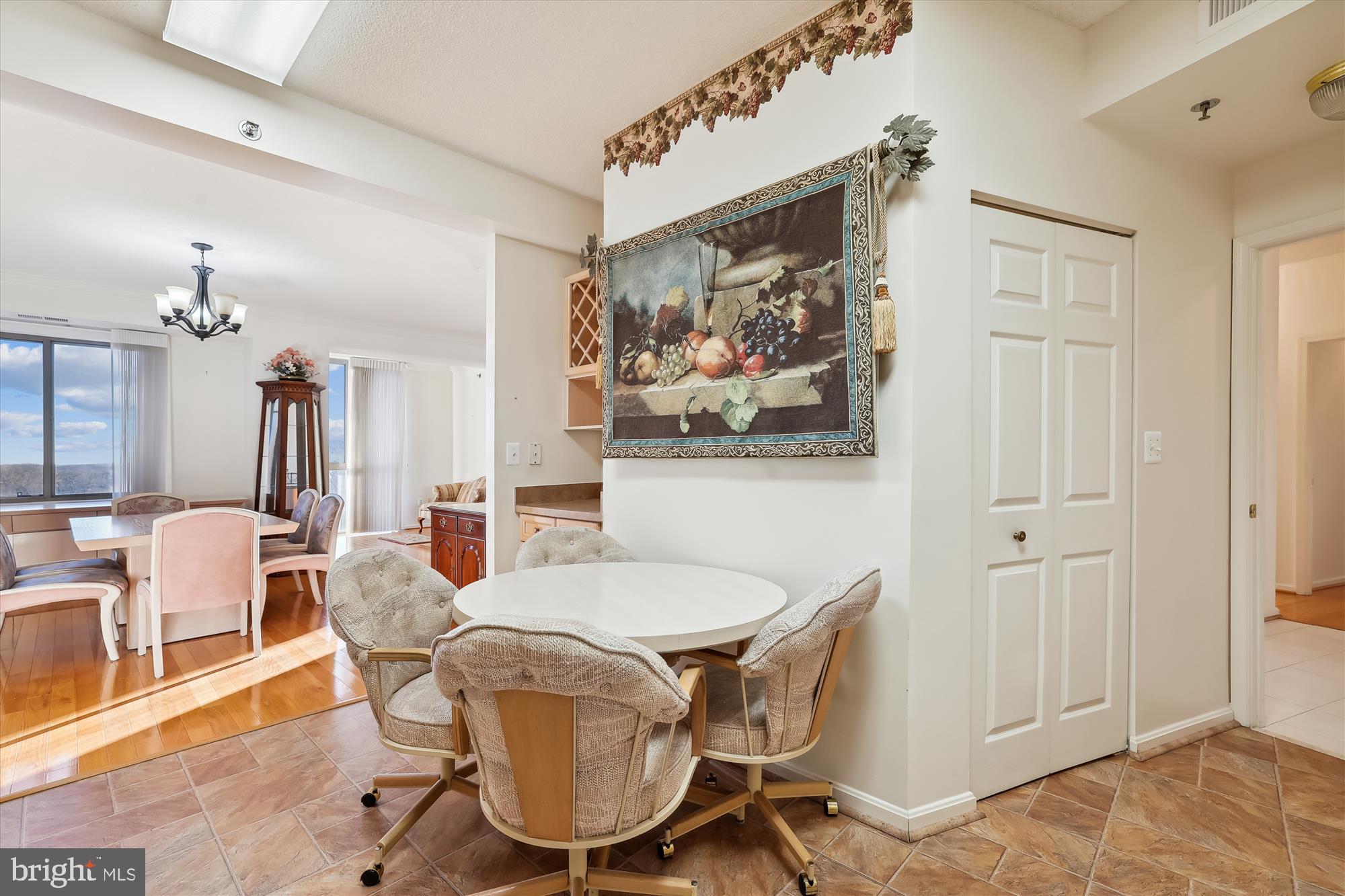 LEISURE WORLD - Residential