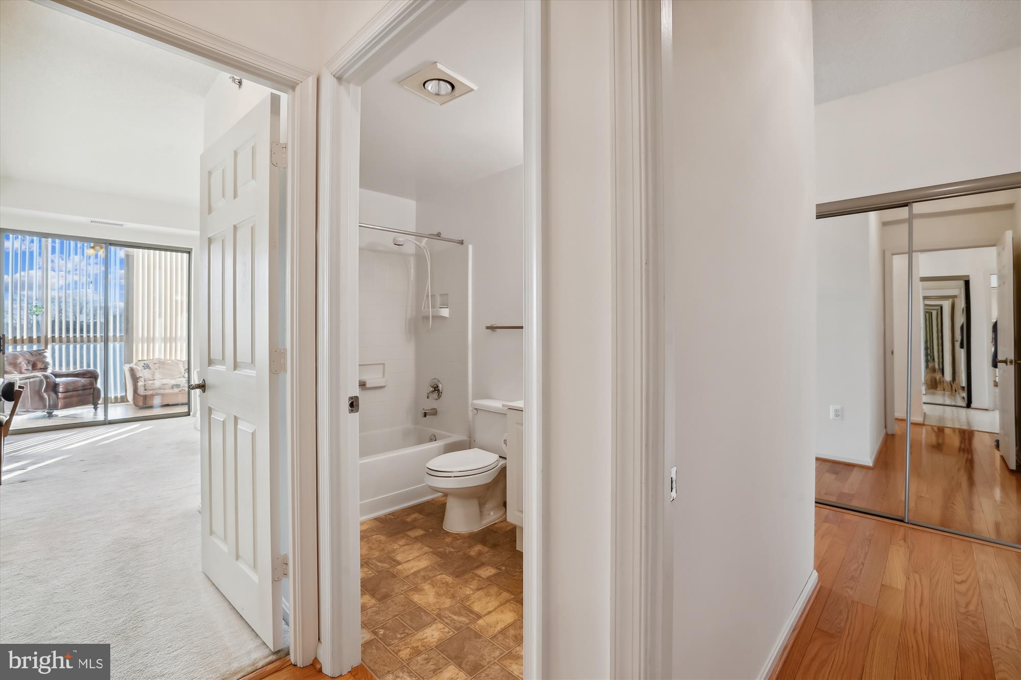 LEISURE WORLD - Residential