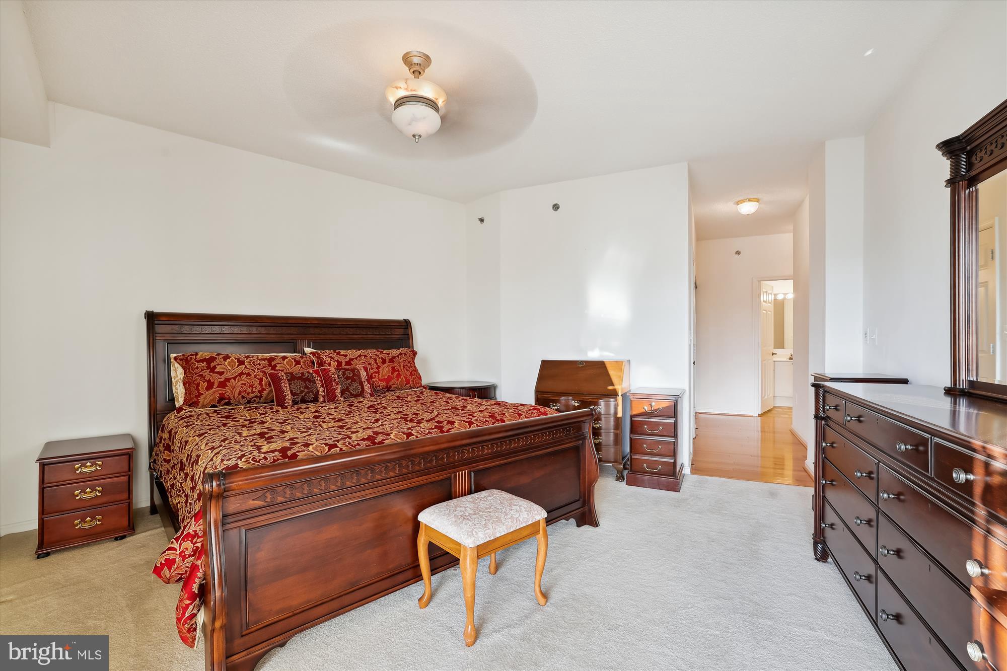 LEISURE WORLD - Residential