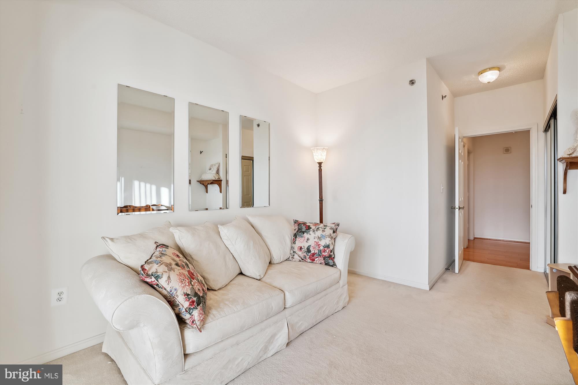 LEISURE WORLD - Residential