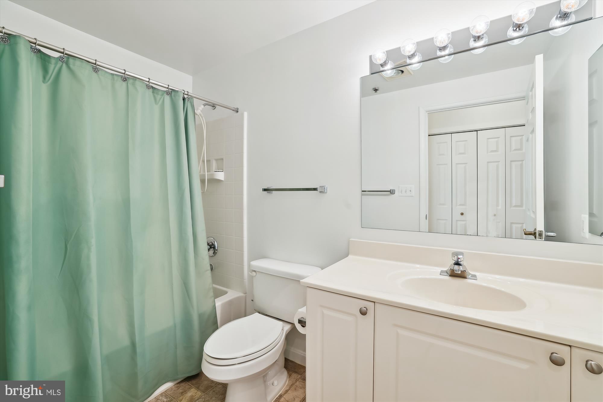 LEISURE WORLD - Residential