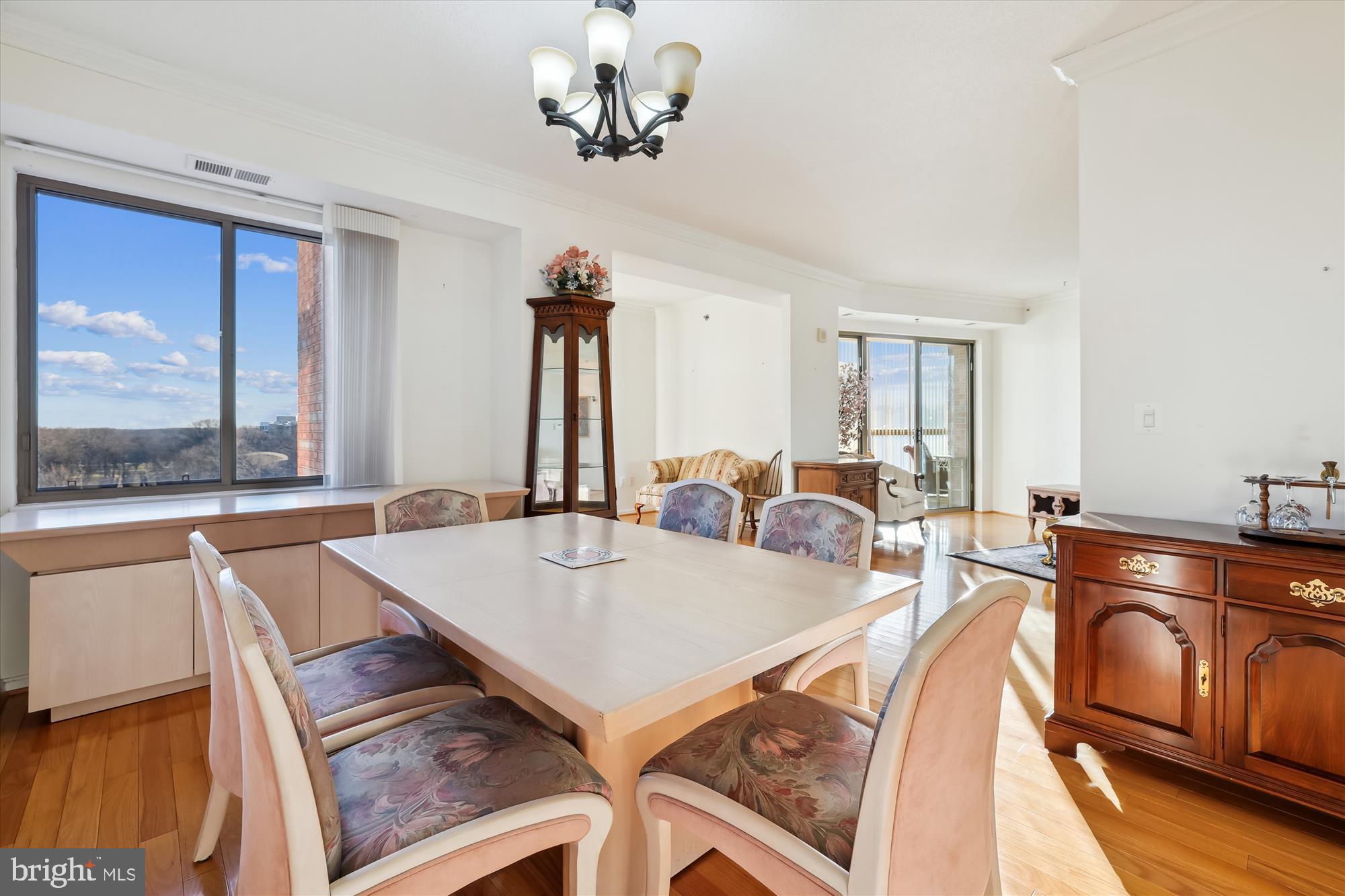 LEISURE WORLD - Residential