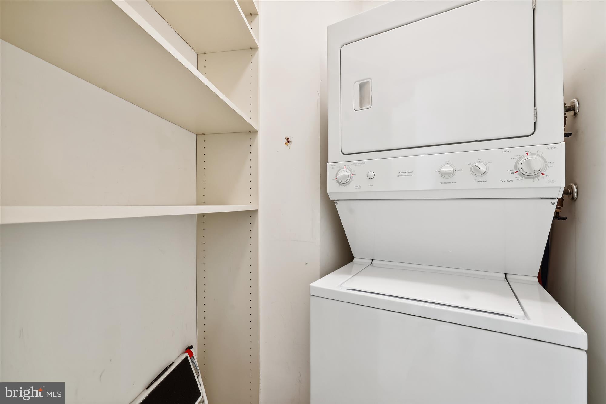 LEISURE WORLD - Residential