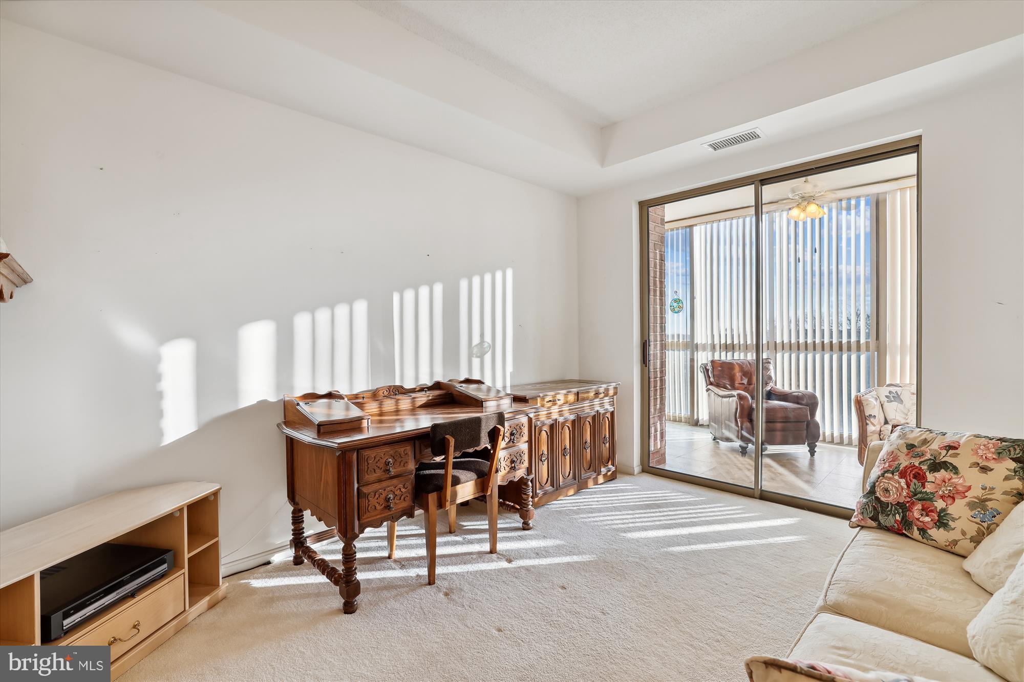 LEISURE WORLD - Residential