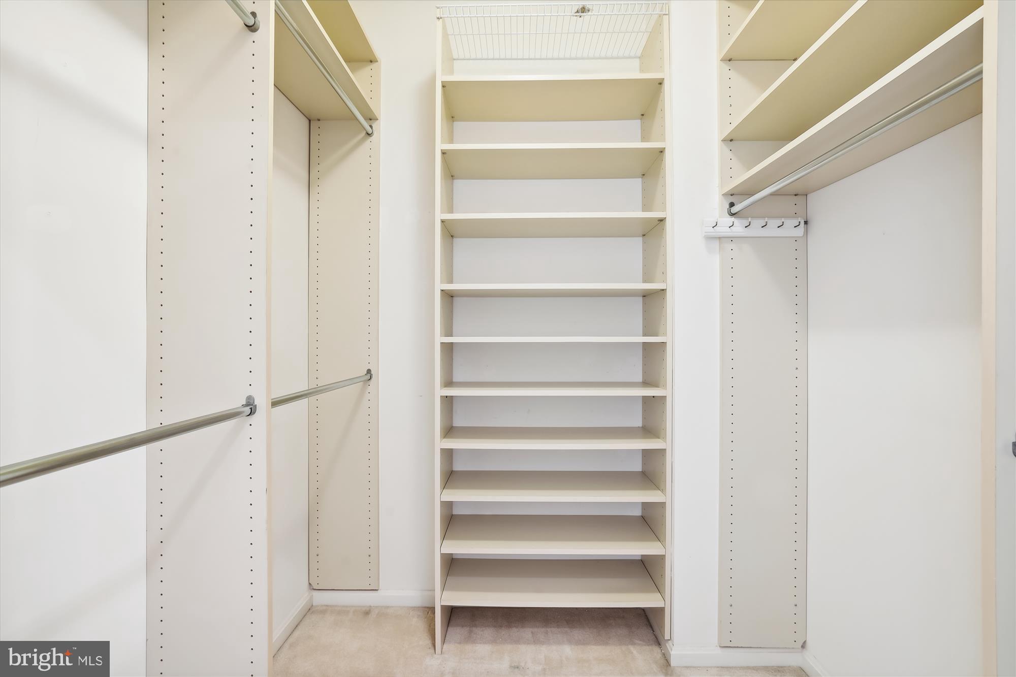 LEISURE WORLD - Residential