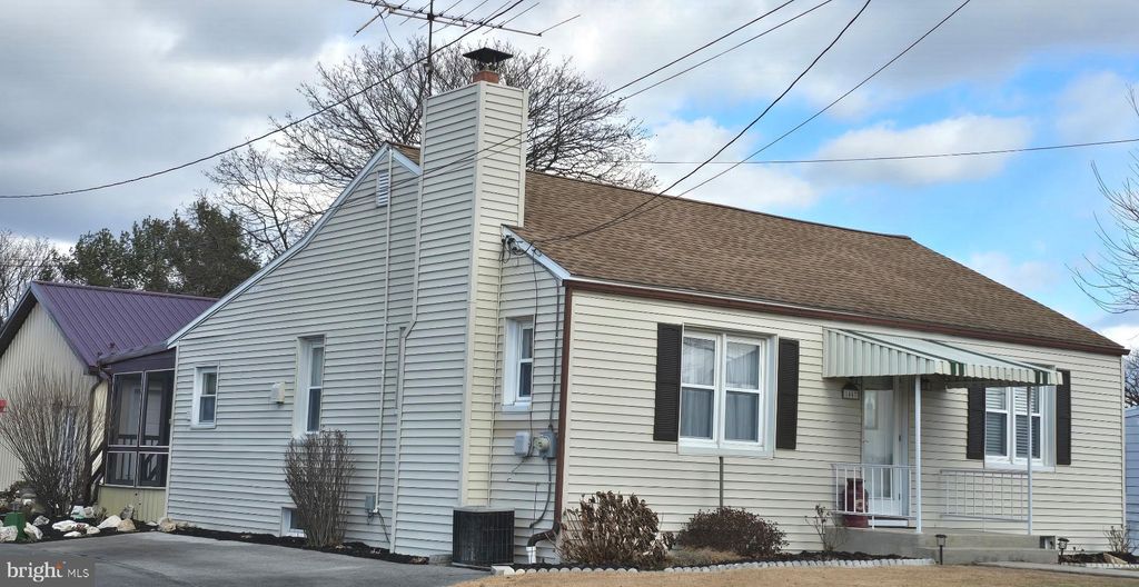 Photo of 1447 Crottlestown Road, CHAMBERSBURG, PA 17202 (MLS # PAFL2032102)