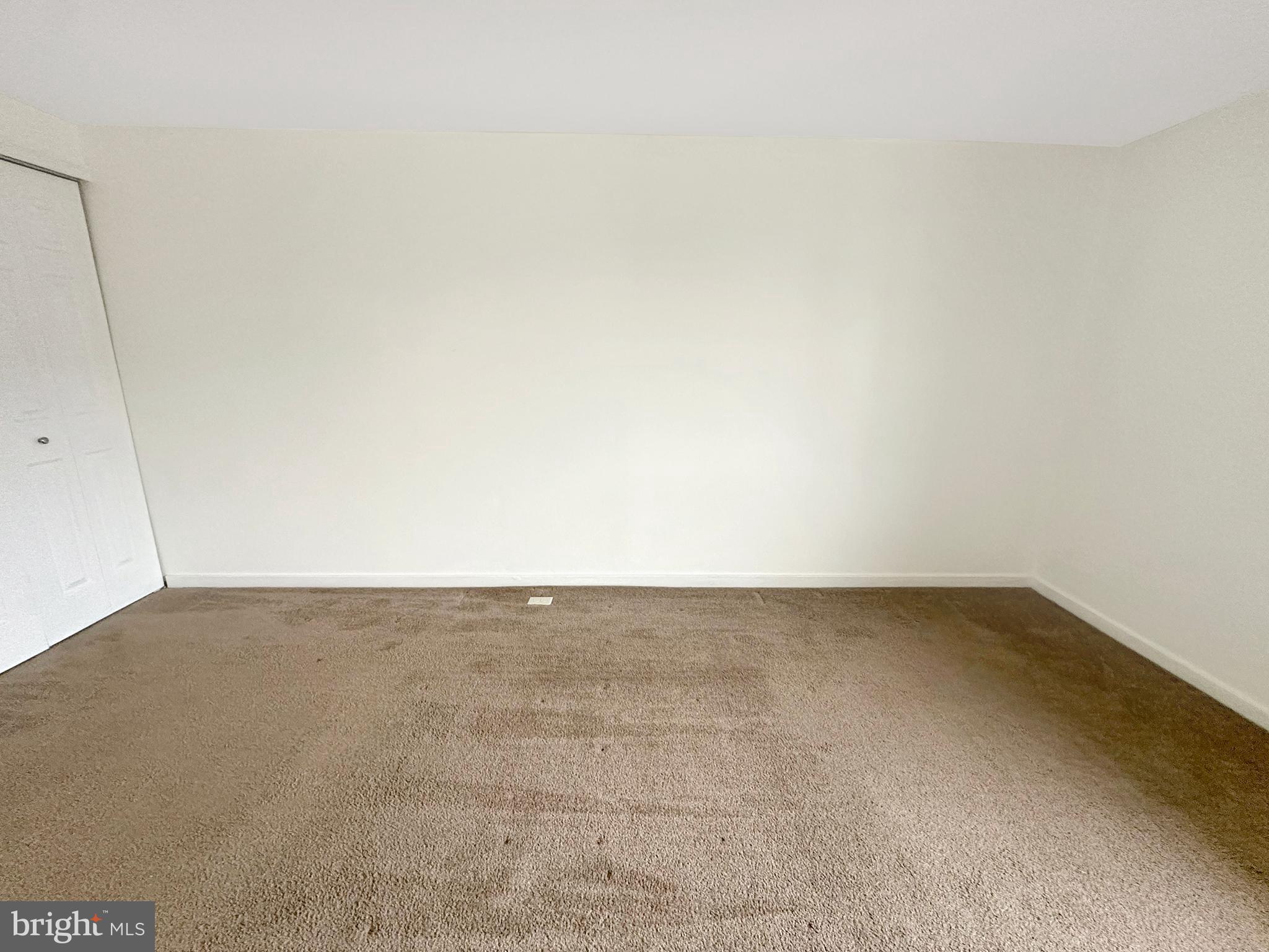 WOODSIDE SQUARE - Residential