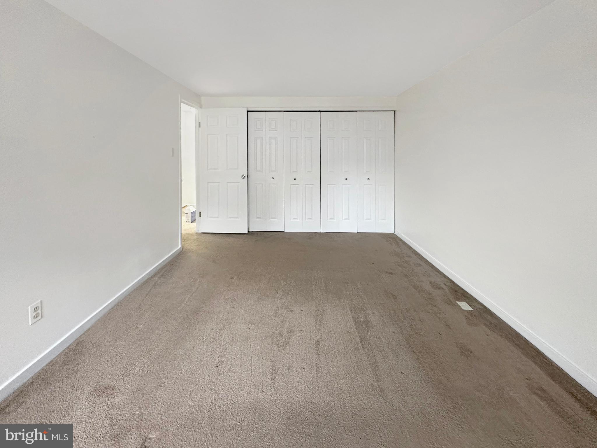 WOODSIDE SQUARE - Residential