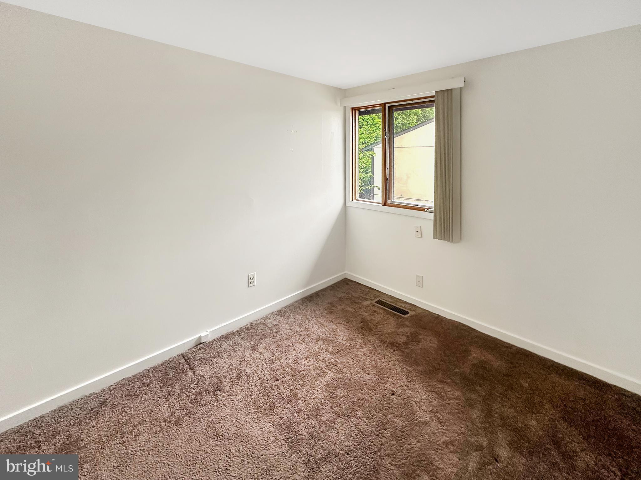 WOODSIDE SQUARE - Residential