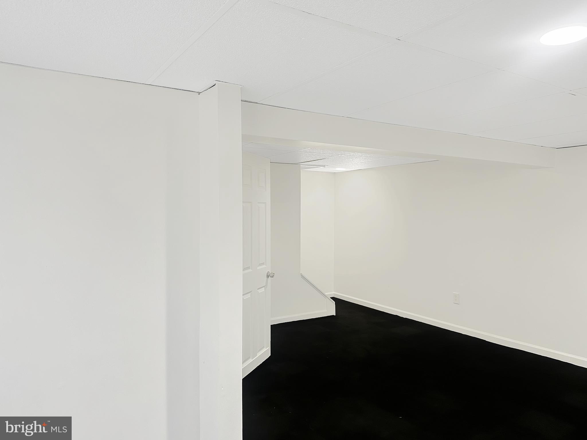 WOODSIDE SQUARE - Residential