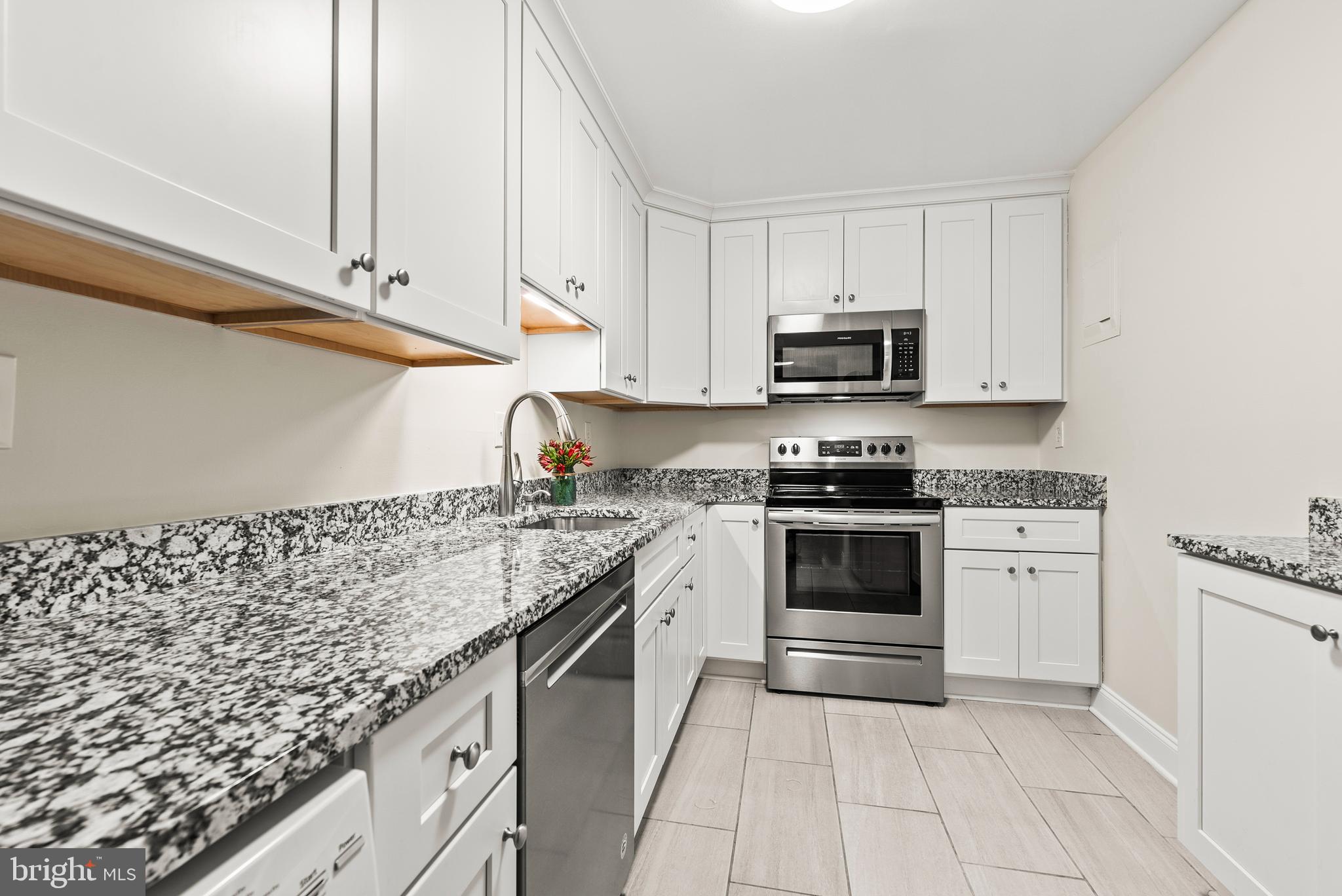 WARREN LODGE - Residential