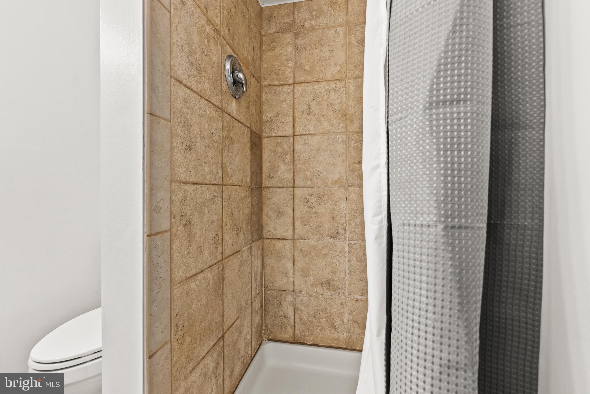 WARREN LODGE - Residential