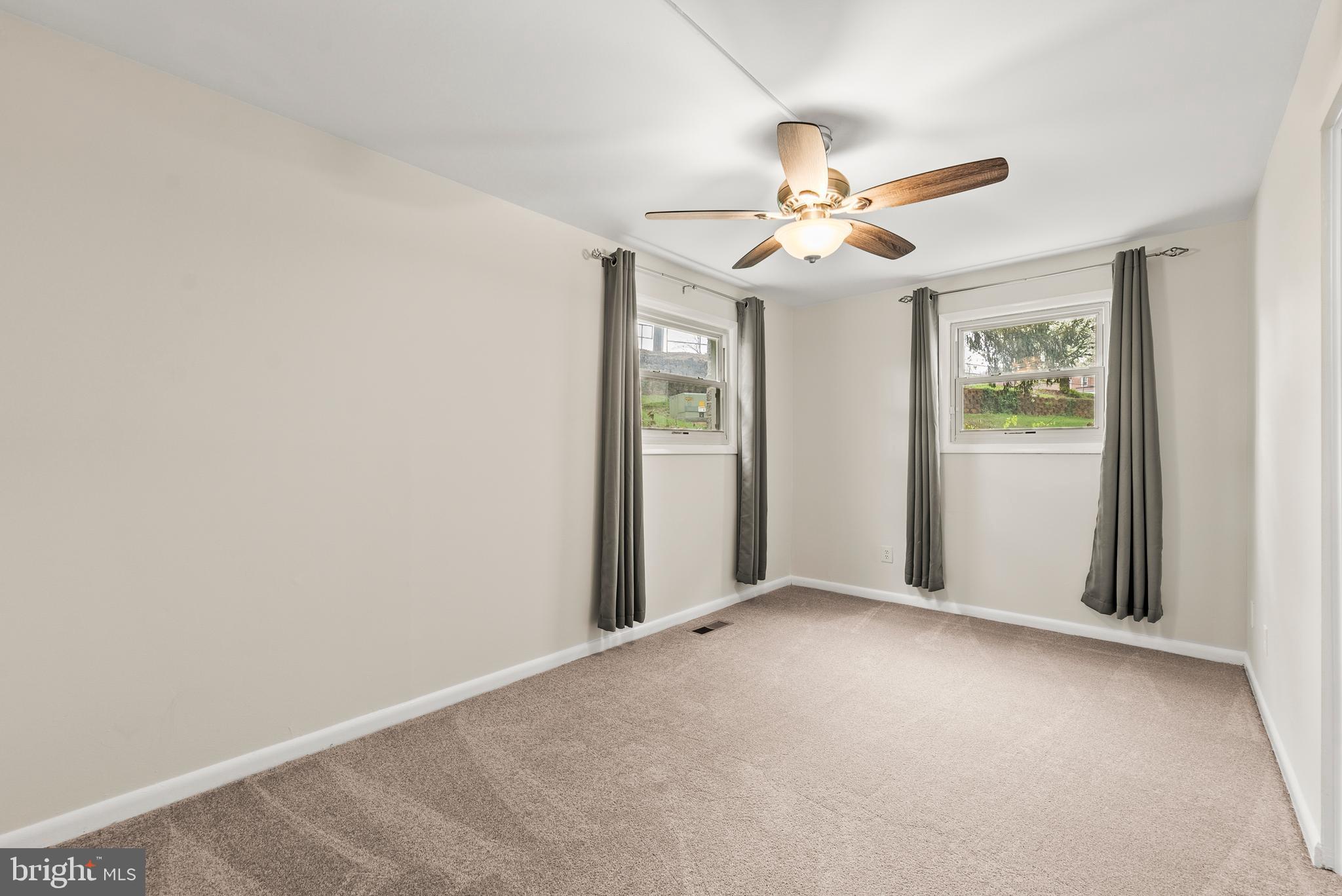 WARREN LODGE - Residential