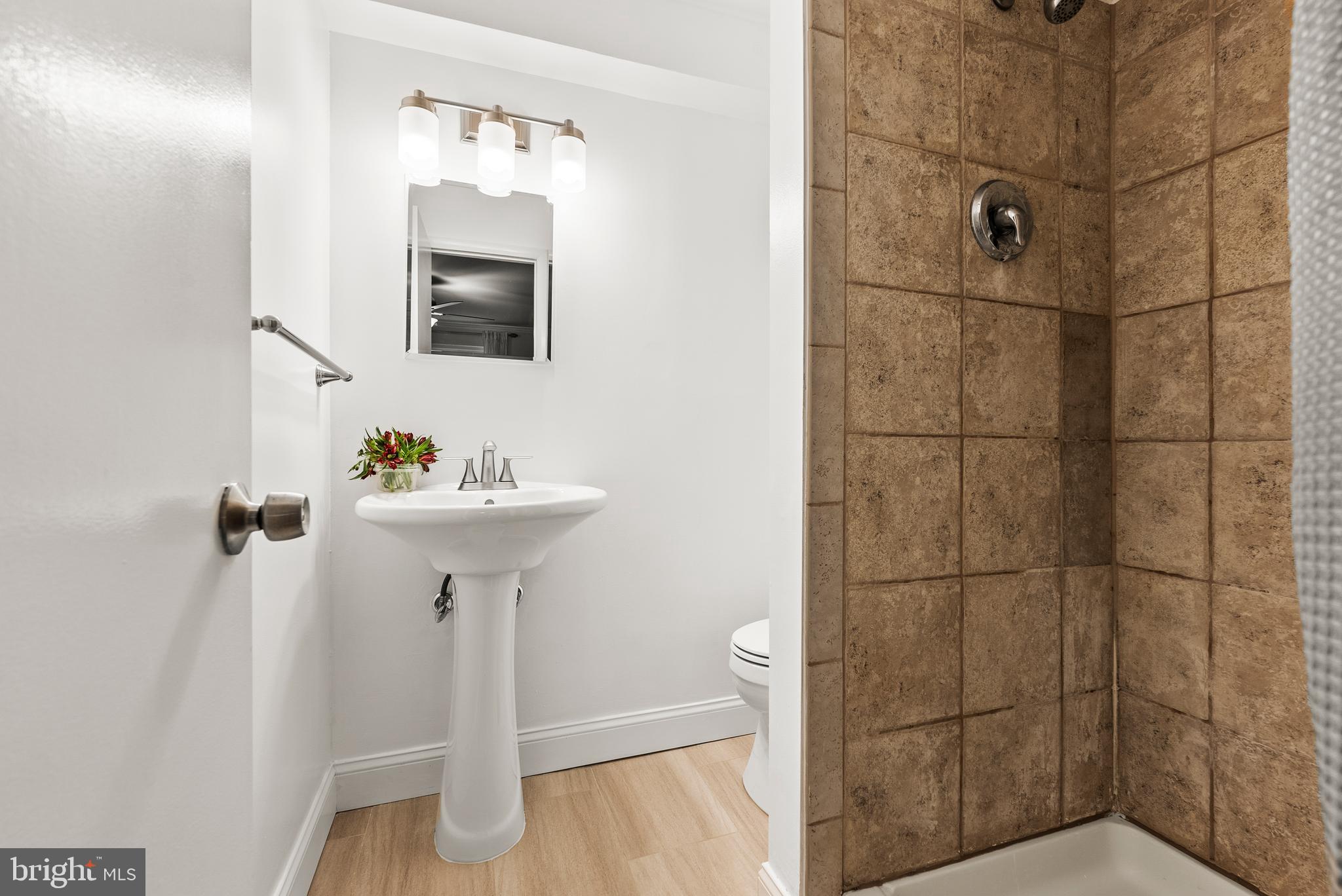 WARREN LODGE - Residential