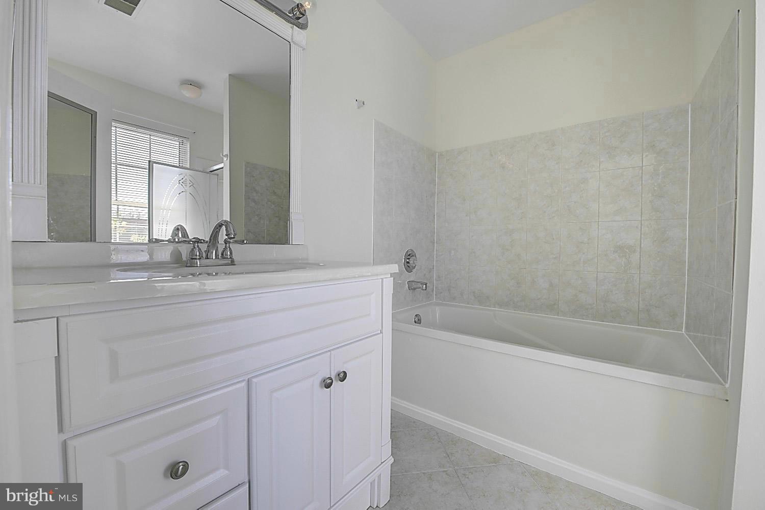 WOODSTONE - Residential Lease