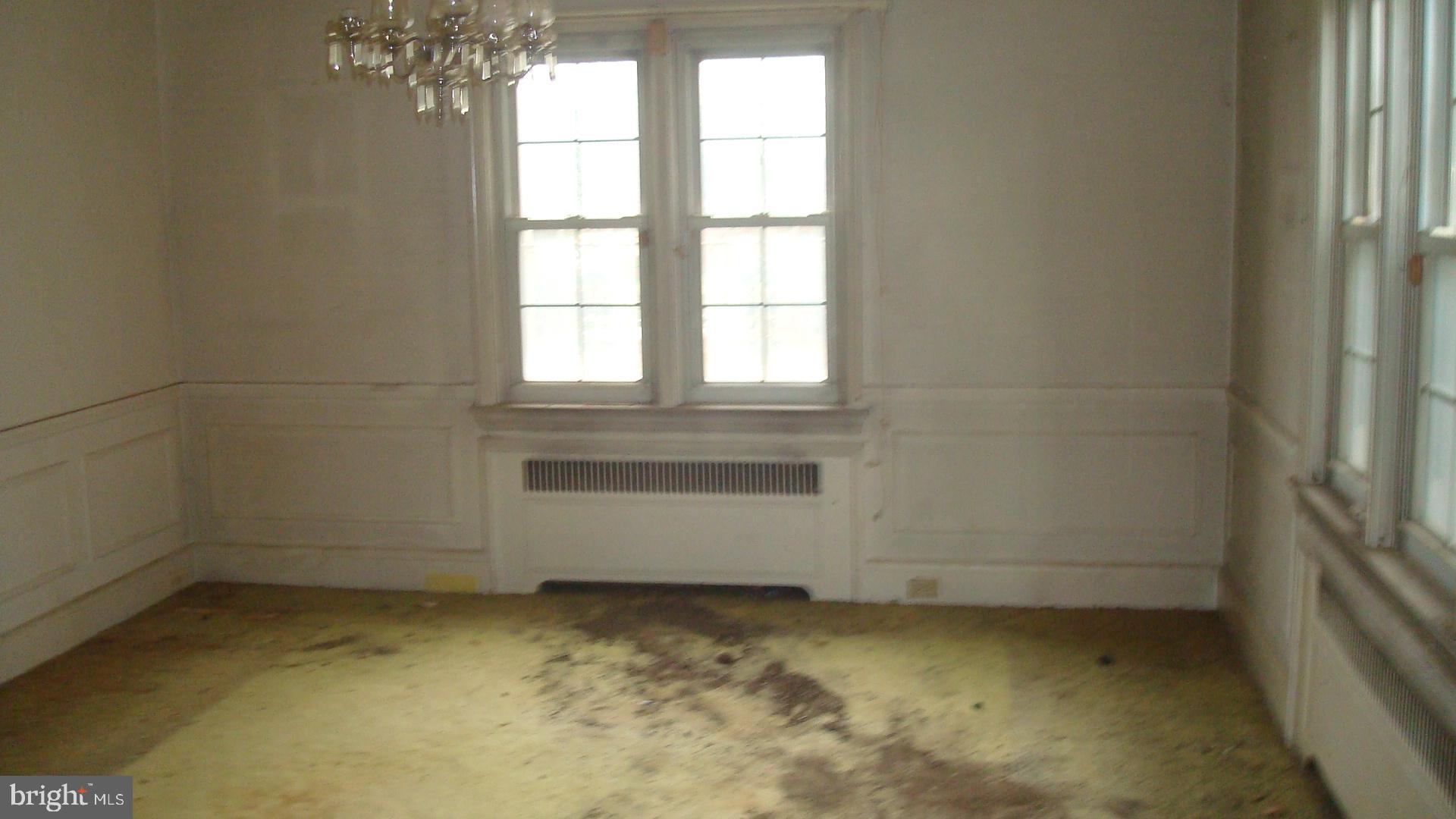 WEST ARLINGTON - Residential