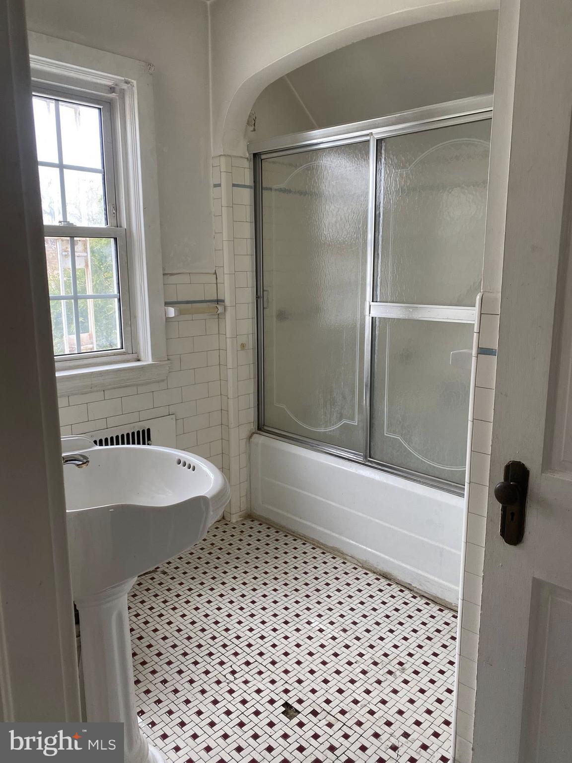 WEST ARLINGTON - Residential