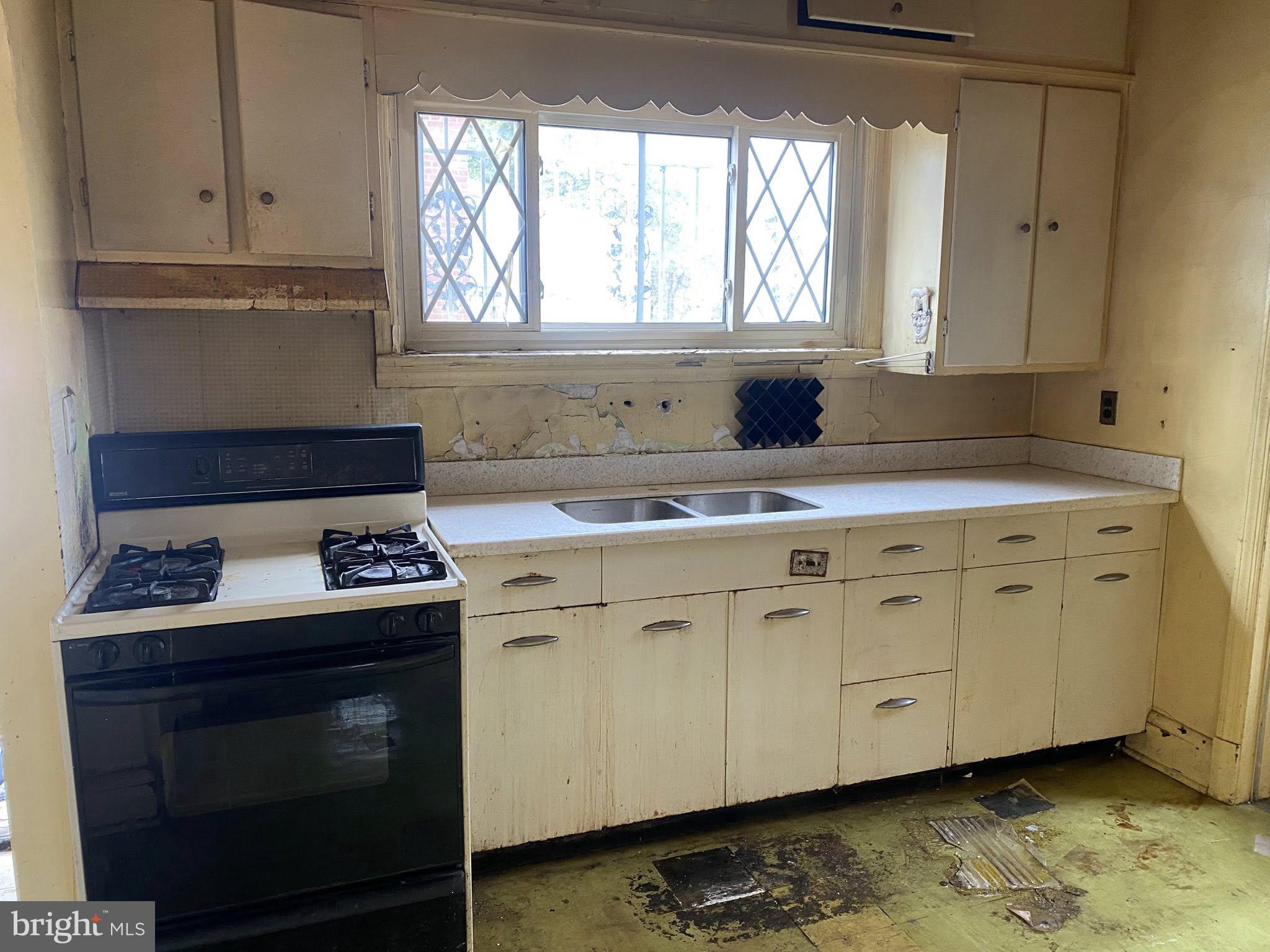 WEST ARLINGTON - Residential