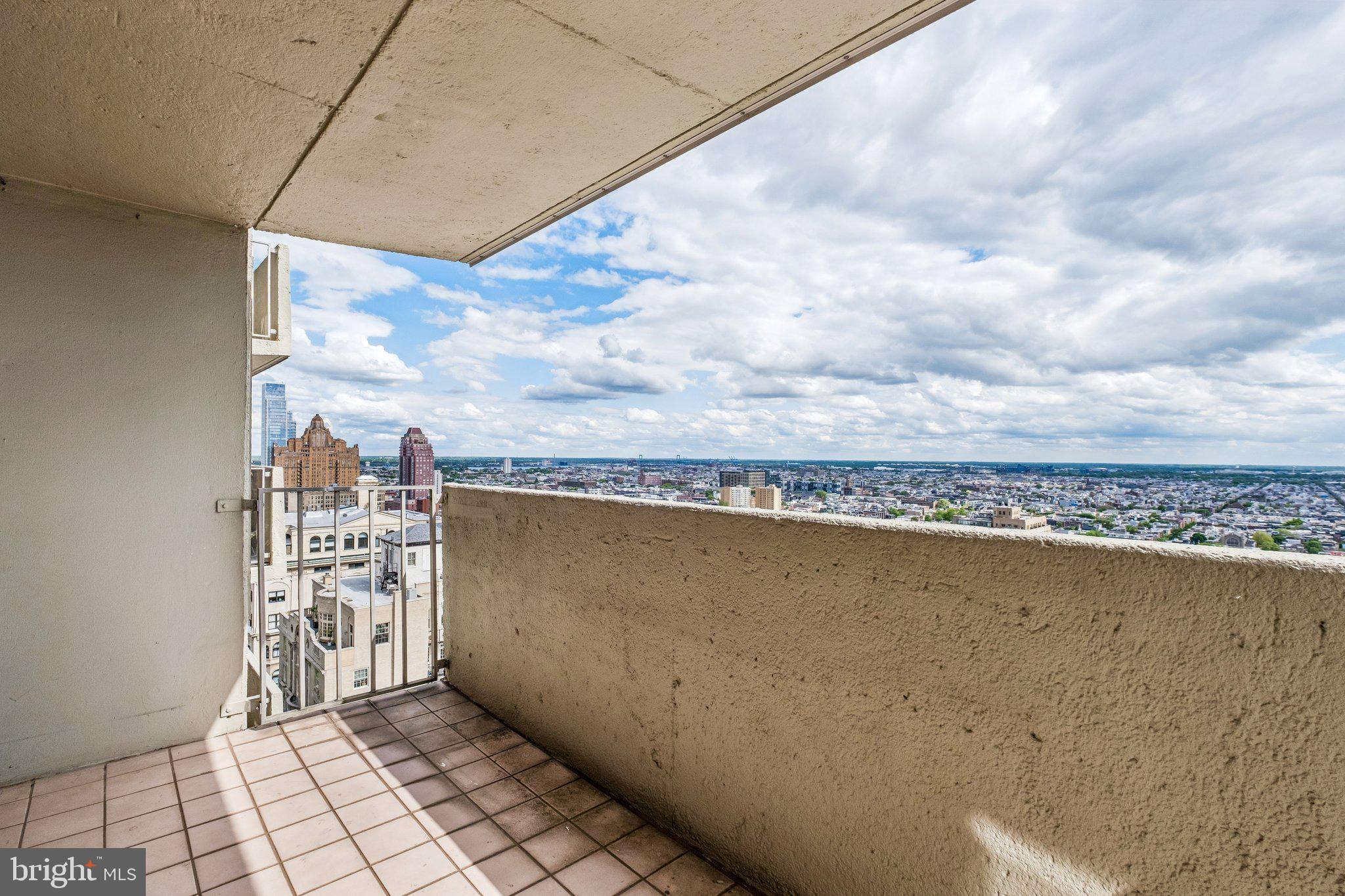 224 W RITTENHOUSE SQUARE 30 3009