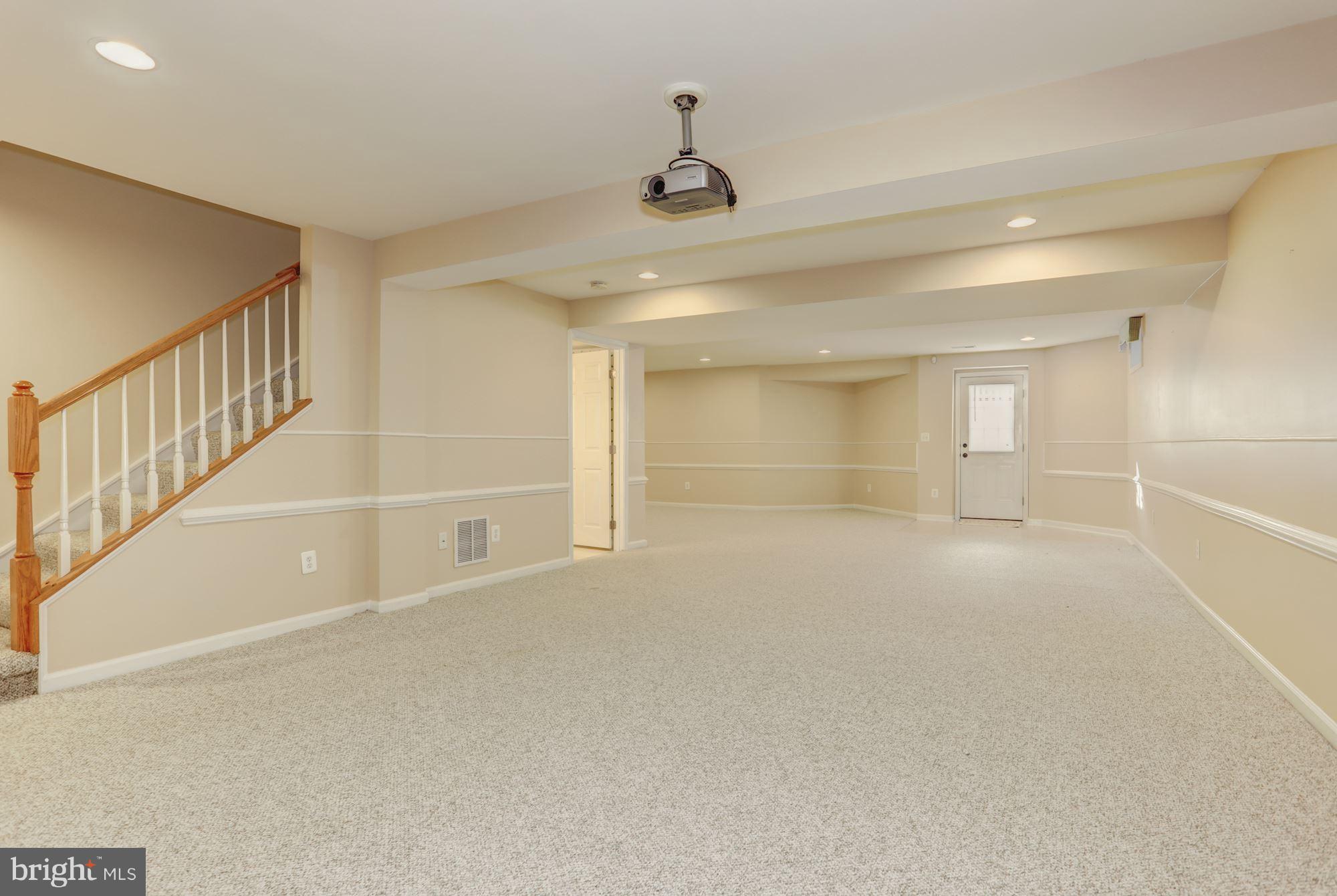 NEW TOWN MEADOWS - Residential