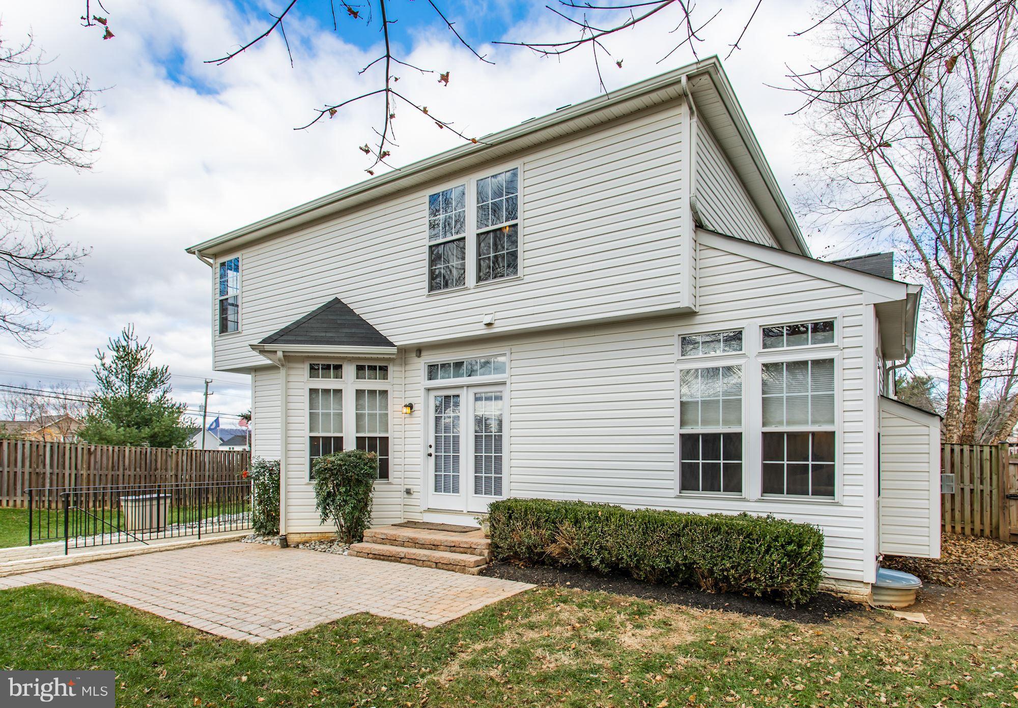 NEW TOWN MEADOWS - Residential