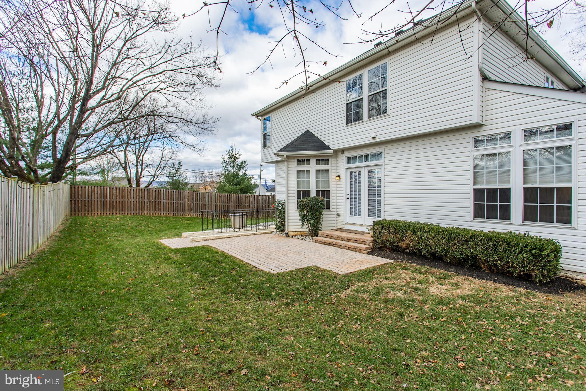 NEW TOWN MEADOWS - Residential