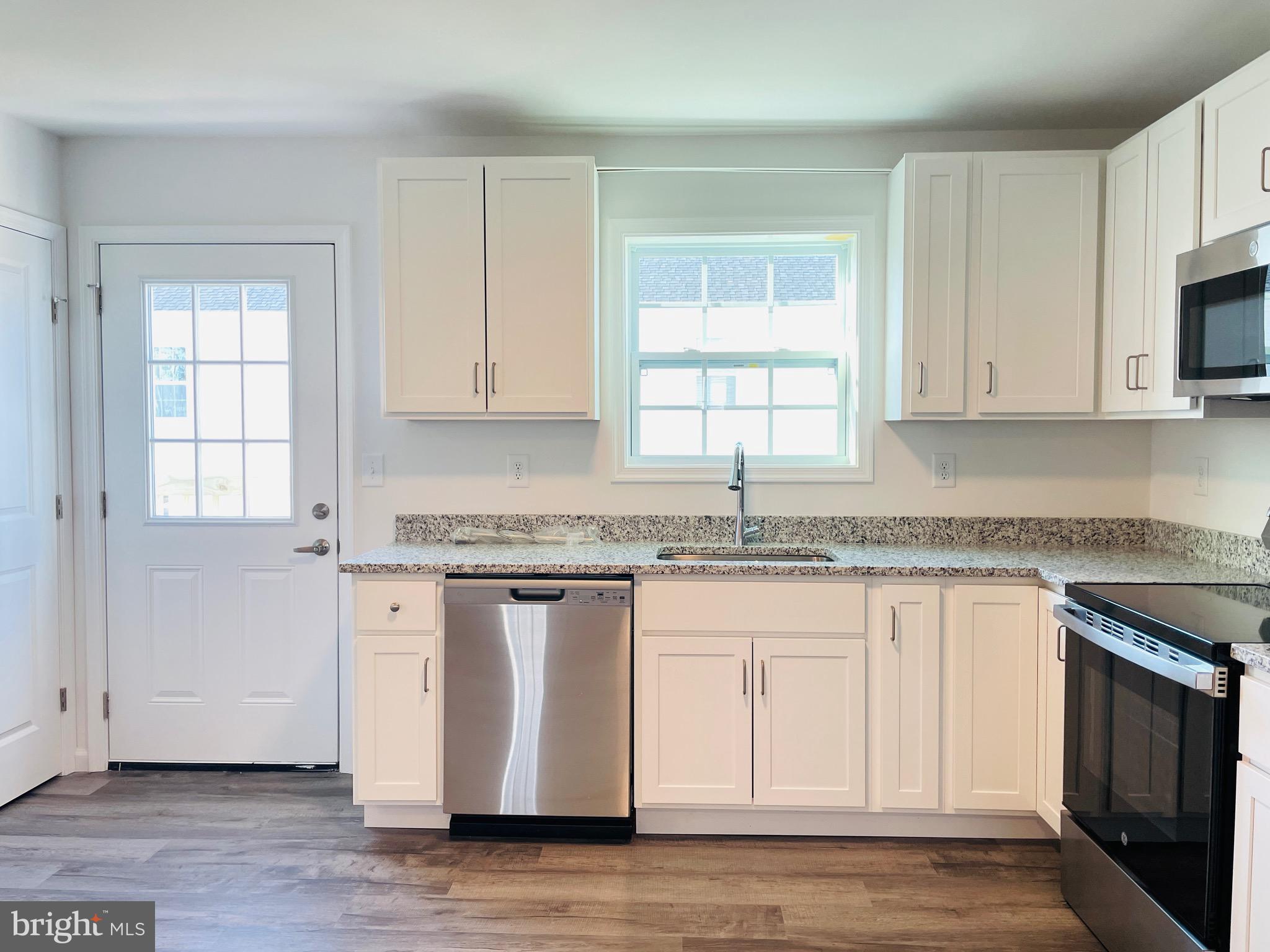 11-31 SNOWDROP COURT