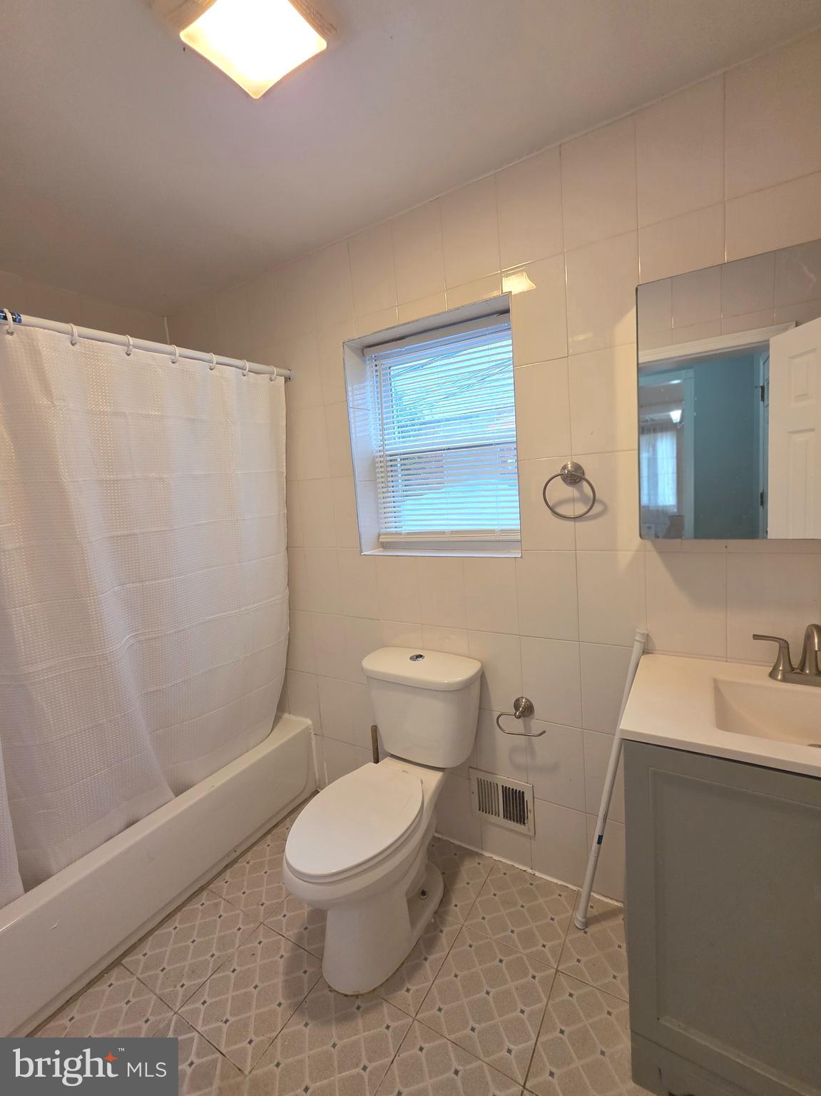 LOWER MOYAMENSING - Residential