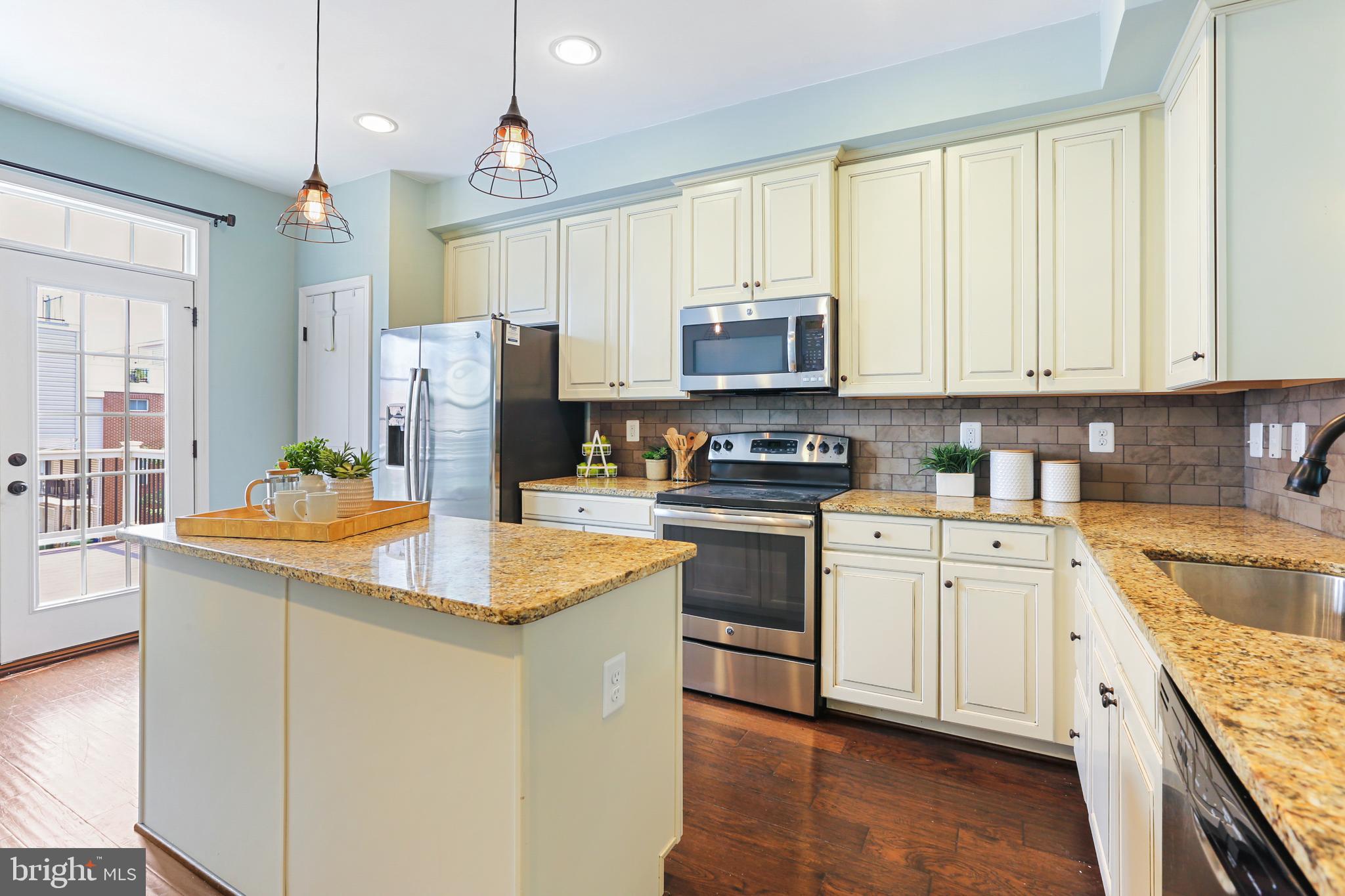 O'DONNELL SQUARE - Residential