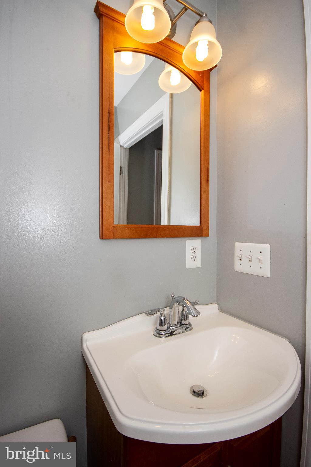 FEDERAL HILL HISTORIC DISTRICT - Residential Lease