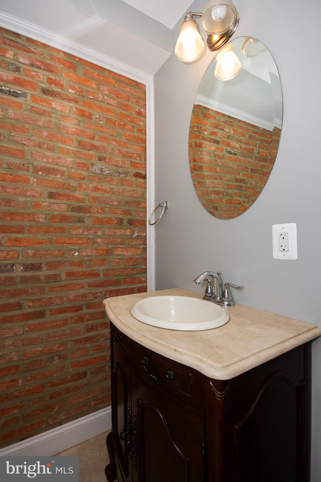 FEDERAL HILL HISTORIC DISTRICT - Residential Lease