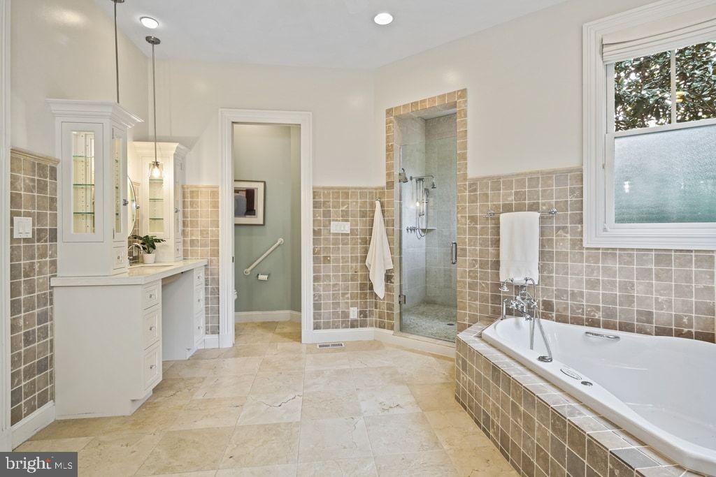 FAIR HILL - Residential