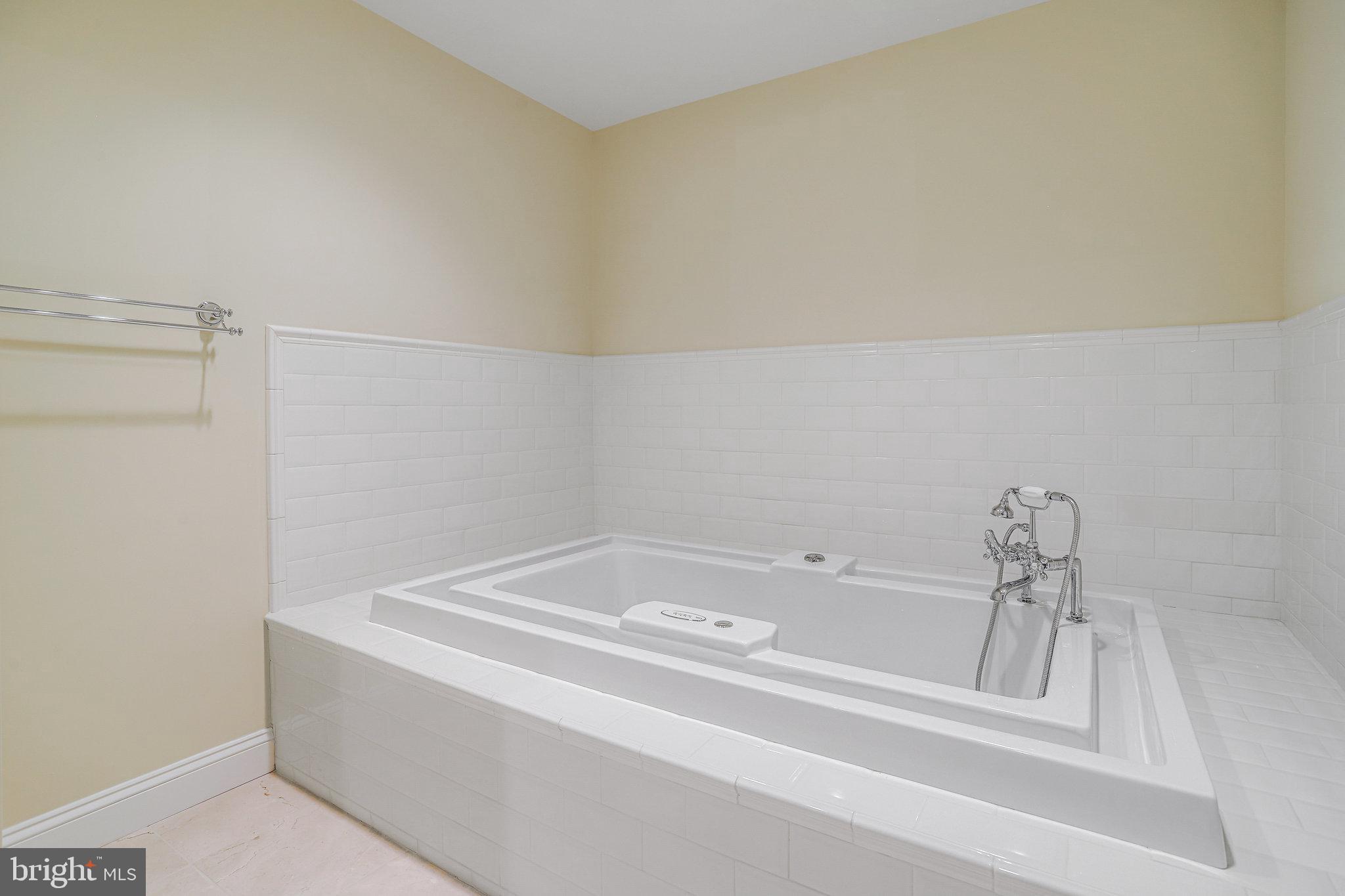 FAIR HILL - Residential